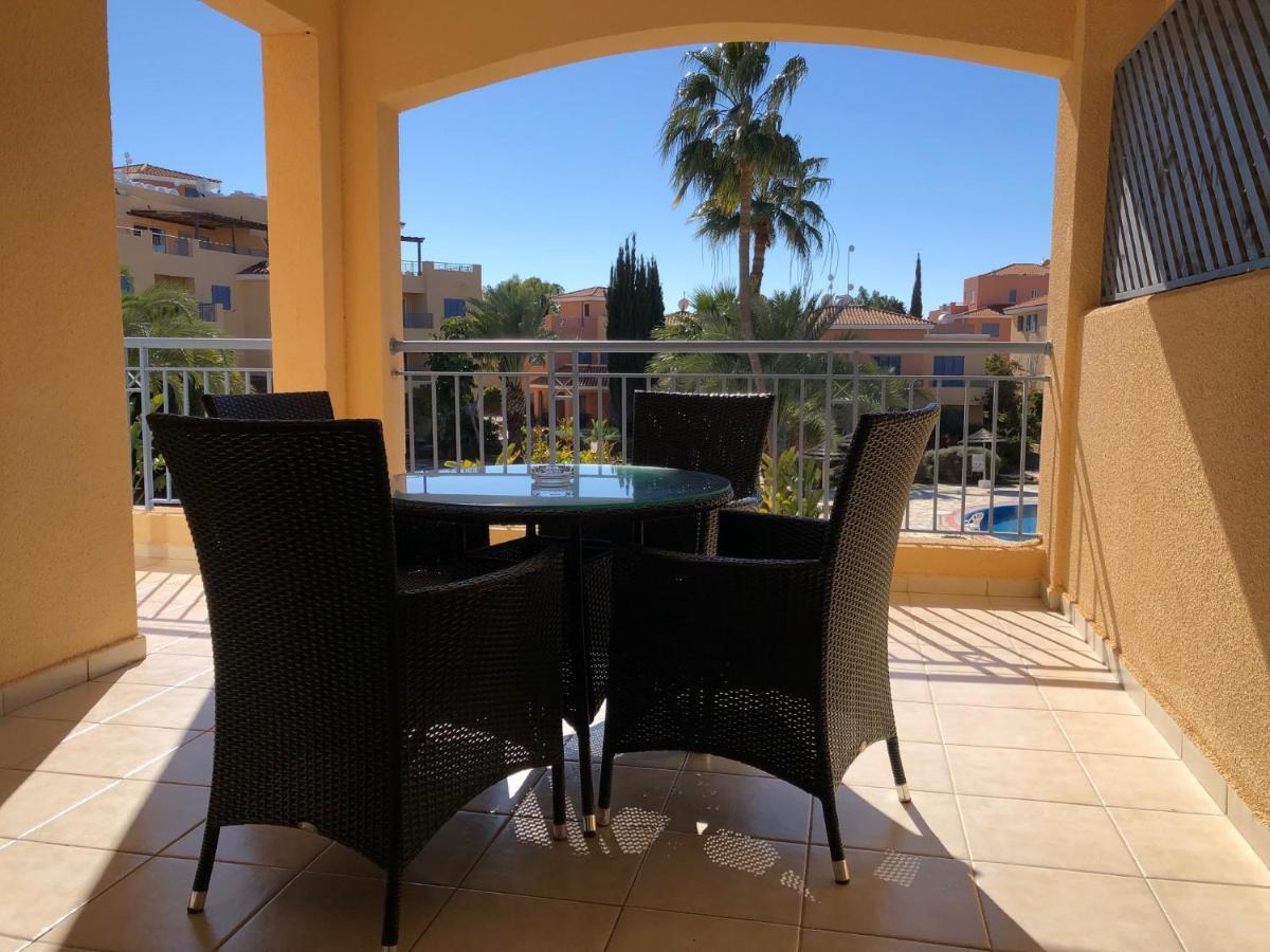 Limnaria Gardens - Modern 1 Bed, Walk To Beach & Shops Paphos Buitenkant foto