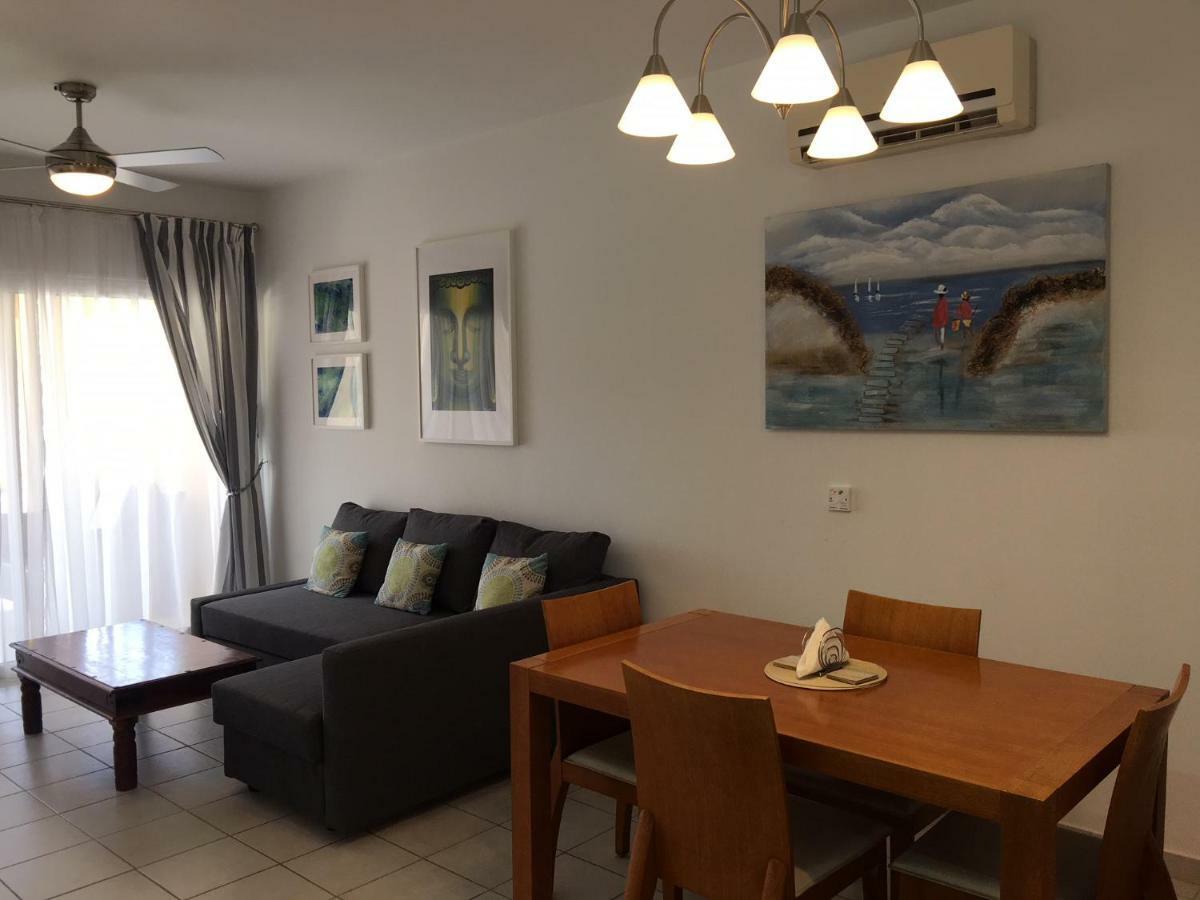 Limnaria Gardens - Modern 1 Bed, Walk To Beach & Shops Paphos Buitenkant foto