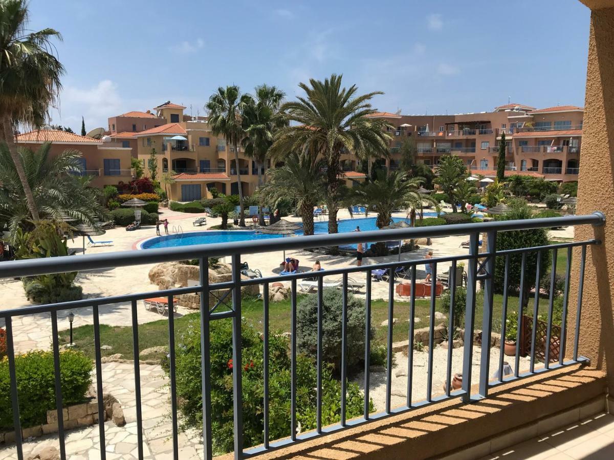 Limnaria Gardens - Modern 1 Bed, Walk To Beach & Shops Paphos Buitenkant foto