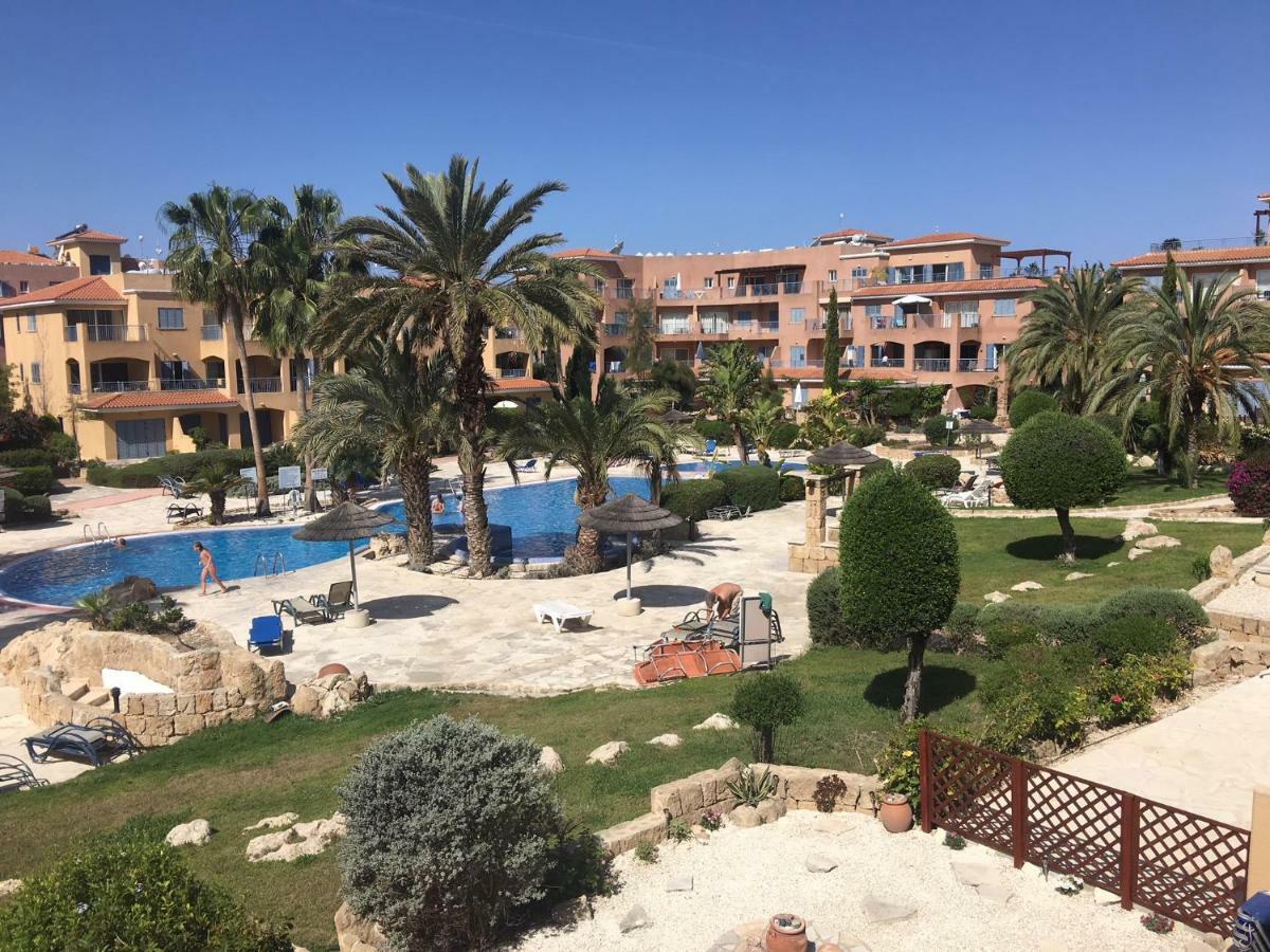 Limnaria Gardens - Modern 1 Bed, Walk To Beach & Shops Paphos Buitenkant foto